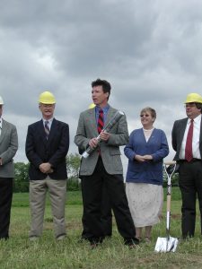 Jerry Kauffman speaks at groundbreaking Newark Reserrvoir, May 14, 2002